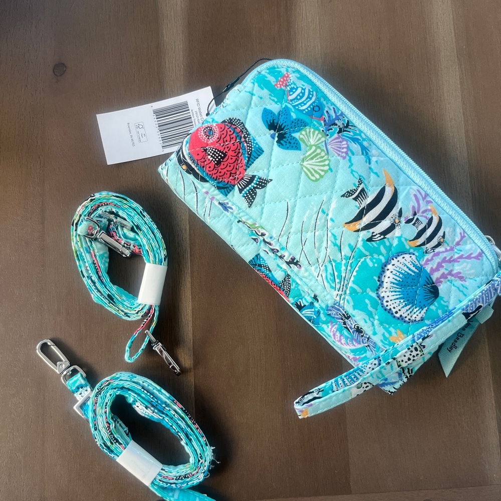 NWT - Vera Bradley wallet crossbody